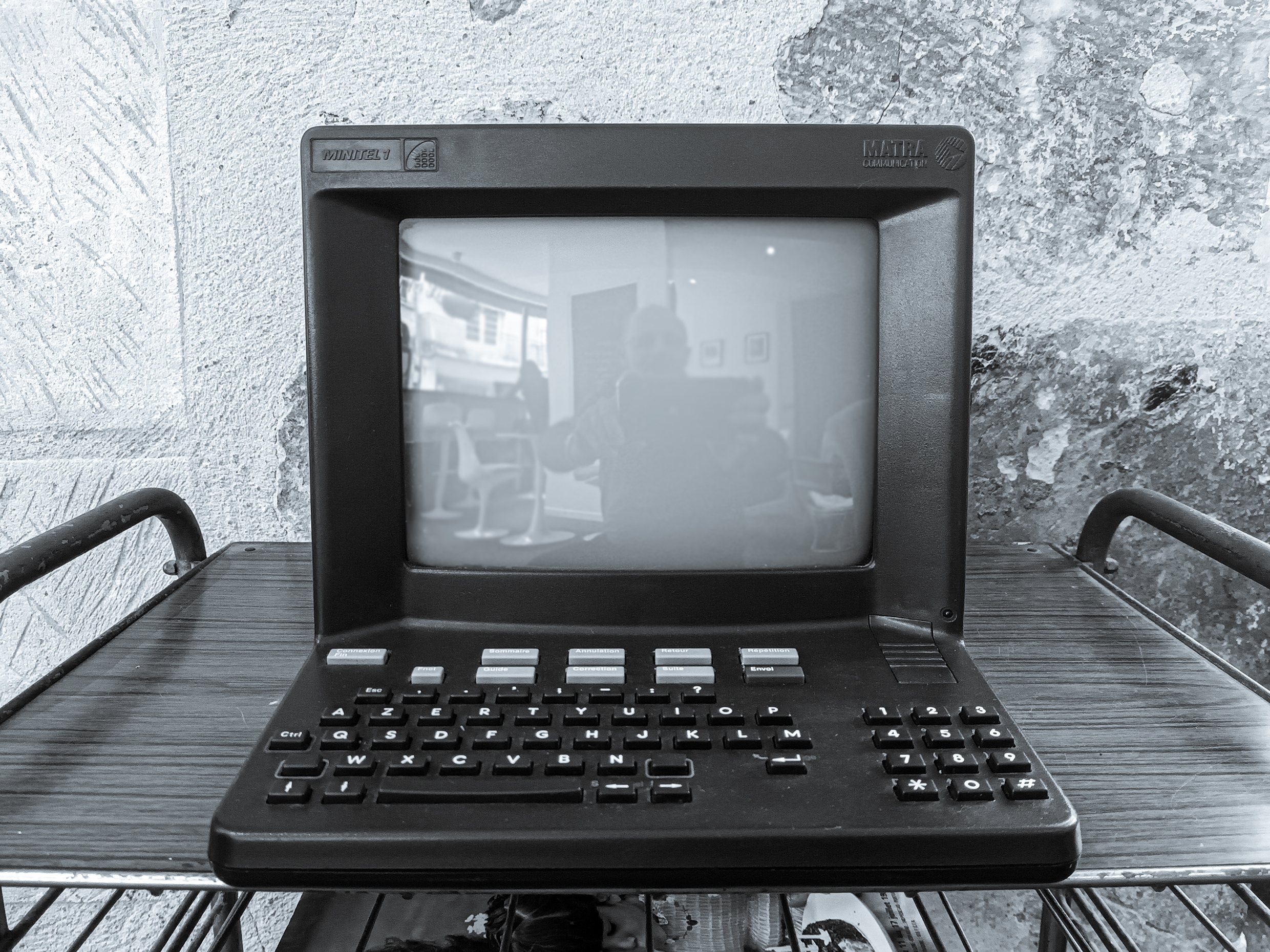 Connect a Minitel with a V.23 Modem